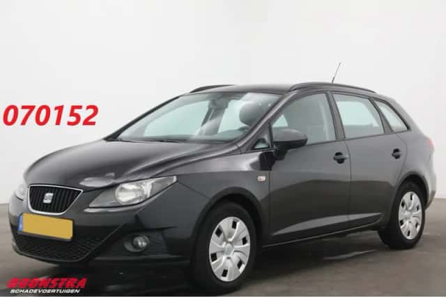 SEAT Ibiza (2011) thumbnail 2