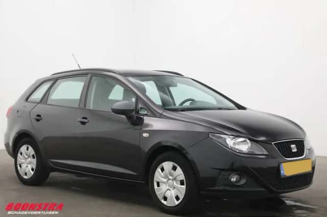 SEAT Ibiza (2011) thumbnail 3