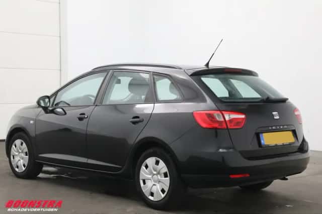 SEAT Ibiza (2011) thumbnail 4
