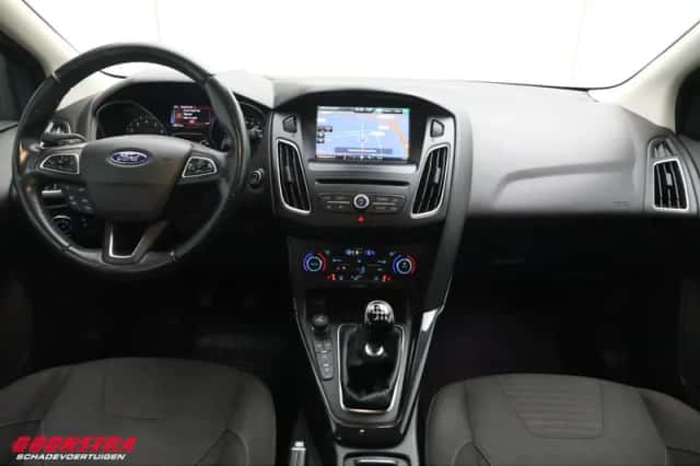 Ford Focus (2015) thumbnail 6