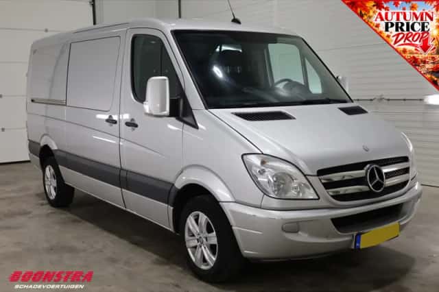 Mercedes-Benz Sprinter (2010) thumbnail 2