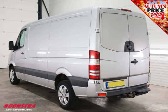 Mercedes-Benz Sprinter (2010) thumbnail 4