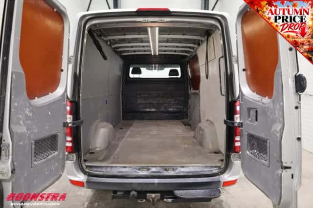 Mercedes-Benz Sprinter (2010) thumbnail 5