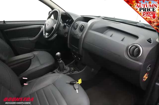Dacia Duster (2014) thumbnail 5