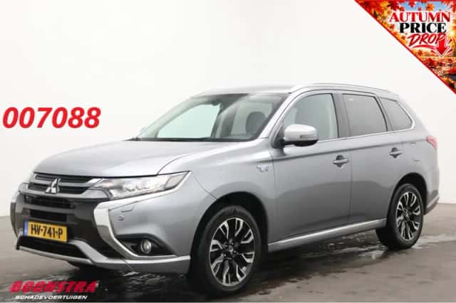 Mitsubishi Outlander (2015) thumbnail 1