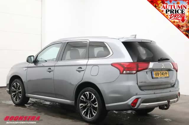 Mitsubishi Outlander (2015) thumbnail 4
