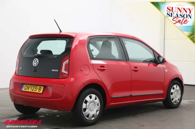 Volkswagen Up! (2015) thumbnail 3