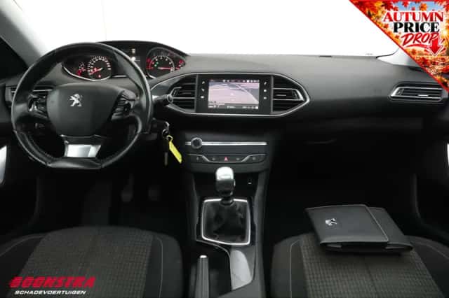 Peugeot 308 (2018) thumbnail 6