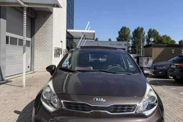 Kia Rio (2013) thumbnail 5