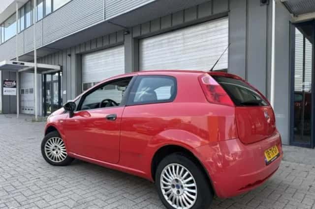 Fiat Punto (2006) thumbnail 3