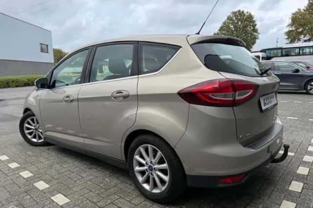Ford C-Max (2015) thumbnail 3