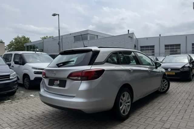 Opel Astra (2020) thumbnail 4