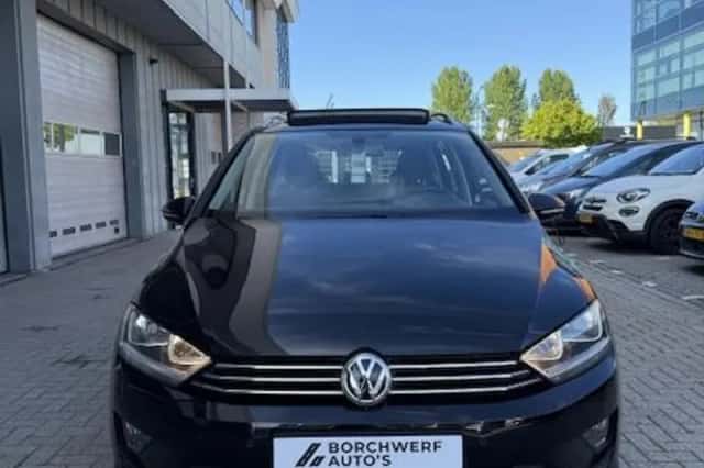 Volkswagen Golf Sportsvan (2015) thumbnail 5