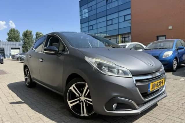 Peugeot 208 (2016) thumbnail 1