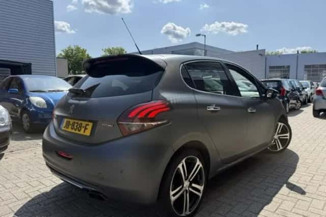 Peugeot 208 (2016) thumbnail 4
