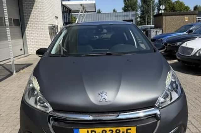 Peugeot 208 (2016) thumbnail 5