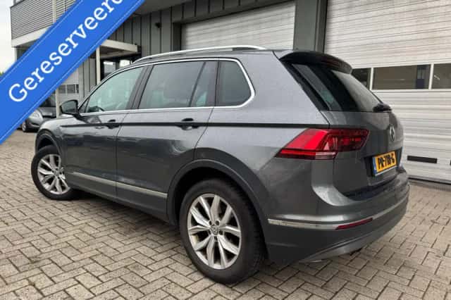 Volkswagen Tiguan (2017) thumbnail 3