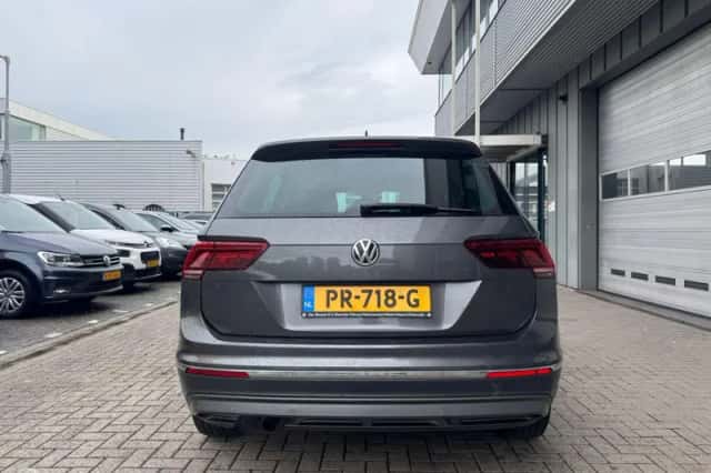 Volkswagen Tiguan (2017) thumbnail 6