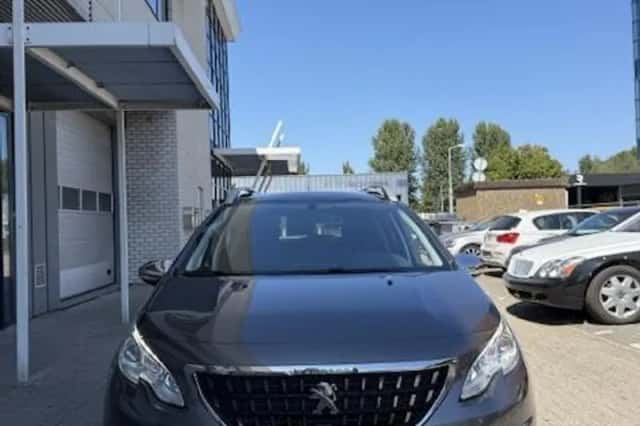 Peugeot 2008 (2017) thumbnail 5