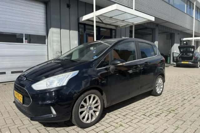 Ford B-Max (2017) thumbnail 3