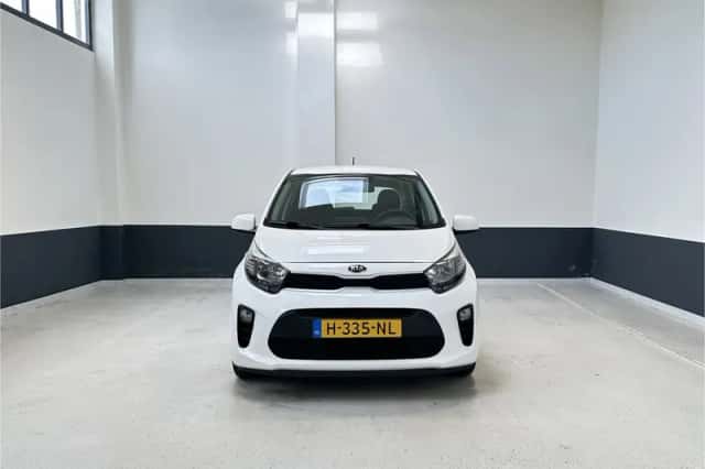 Kia Picanto (2020) thumbnail 3