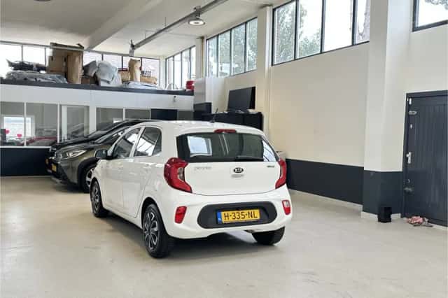 Kia Picanto (2020) thumbnail 6