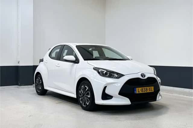 Toyota Yaris (2021) thumbnail 1