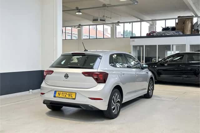 Volkswagen Polo (2021) thumbnail 5