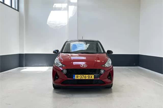 Hyundai i10 (2022) thumbnail 3