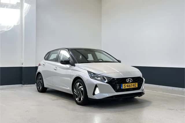 Hyundai i20 (2023) thumbnail 1