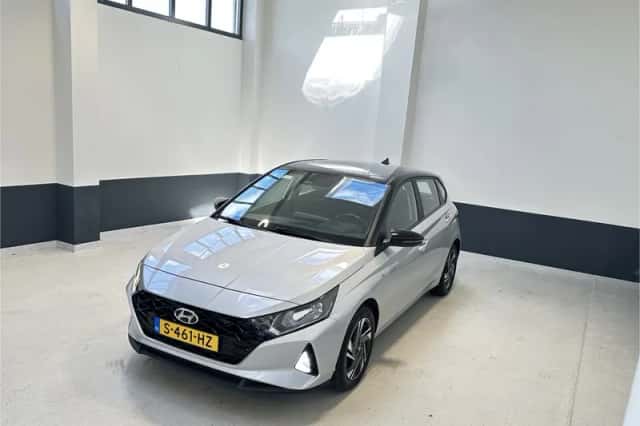 Hyundai i20 (2023) thumbnail 2