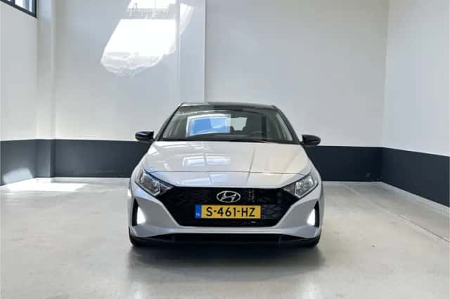 Hyundai i20 (2023) thumbnail 3