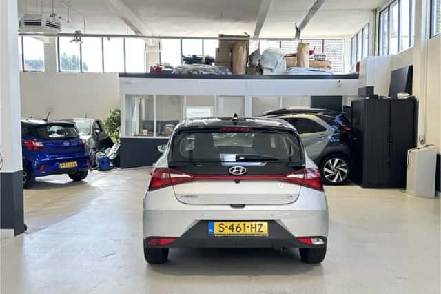 Hyundai i20 (2023) thumbnail 4