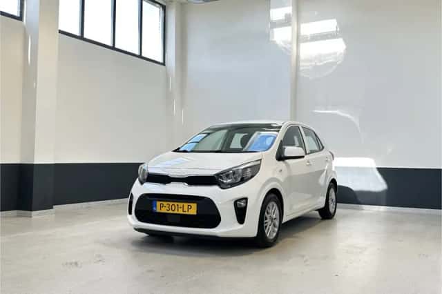 Kia Picanto (2022) thumbnail 2