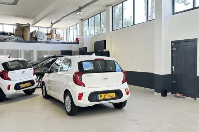 Kia Picanto (2022) thumbnail 6