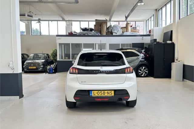Peugeot 208 (2021) thumbnail 4
