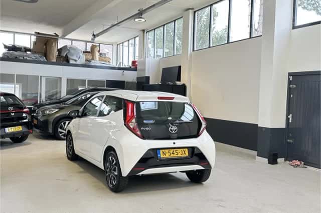 Toyota Aygo (2021) thumbnail 6