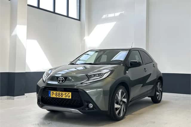 Toyota Aygo X (2022) thumbnail 2