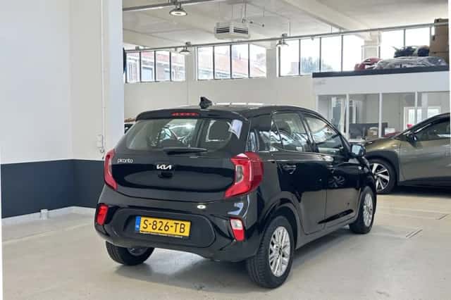 Kia Picanto (2023) thumbnail 4