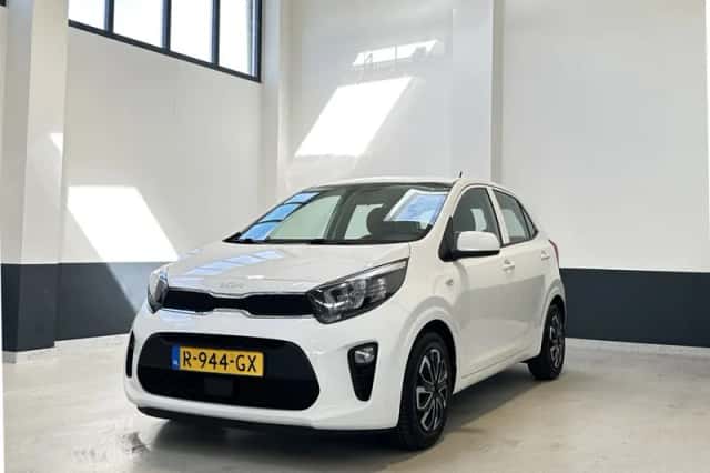 Kia Picanto (2022) thumbnail 2