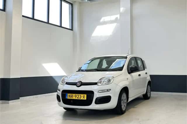Fiat Panda (2017) thumbnail 2
