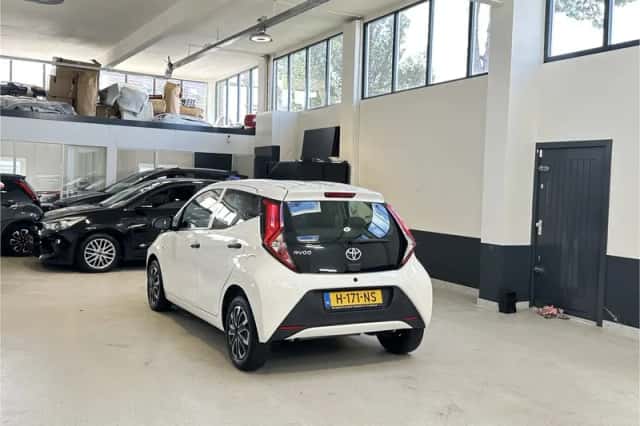 Toyota Aygo (2020) thumbnail 5