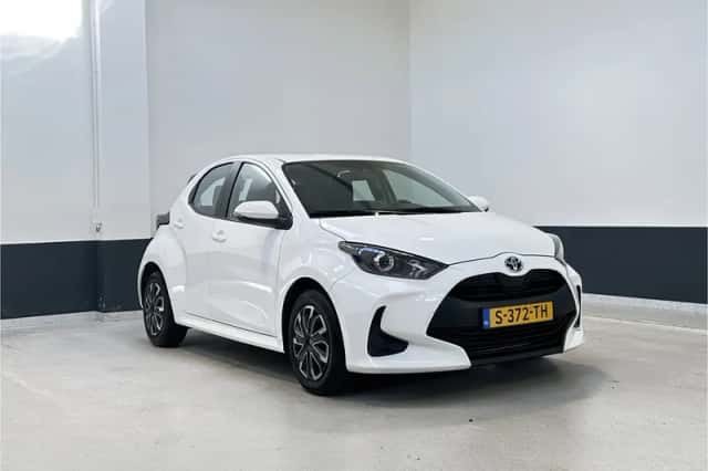 Toyota Yaris (2023) thumbnail 1