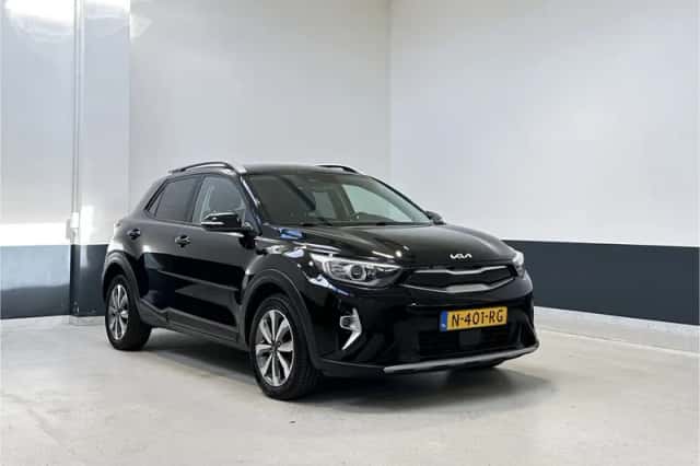 Kia Stonic (2021) thumbnail 1