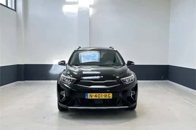 Kia Stonic (2021) thumbnail 3