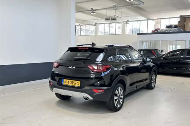 Kia Stonic (2021) thumbnail 6