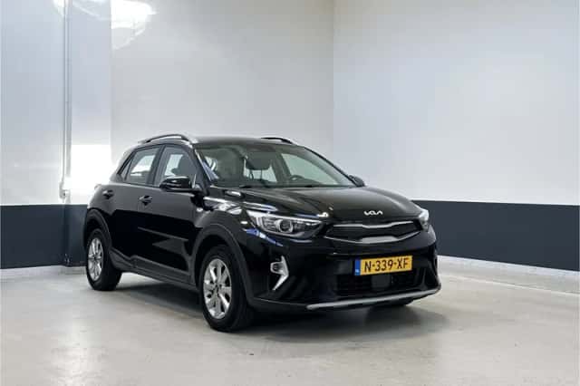 Kia Stonic (2022) thumbnail 1