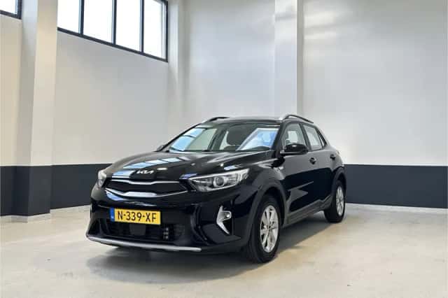 Kia Stonic (2022) thumbnail 2