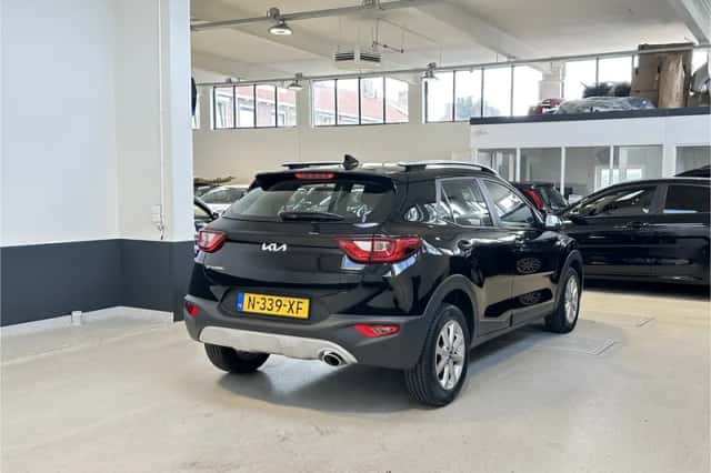 Kia Stonic (2022) thumbnail 5