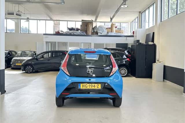 Toyota Aygo (2015) thumbnail 4